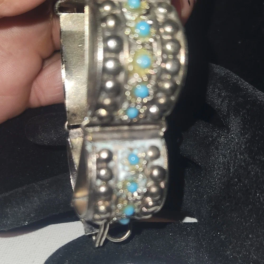 Vintage‎ Silver Tone Arched Link Bracelet Turquoise Bead Southwestern Boho Hook